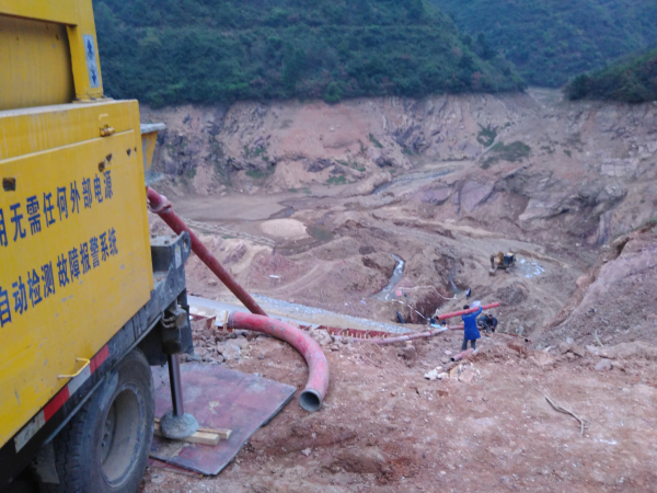 车载搅拌泵湖南永州工地现场俯视工地