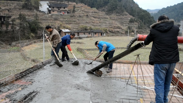 搅拌拖泵湖南邵阳工地现场楼面浇筑