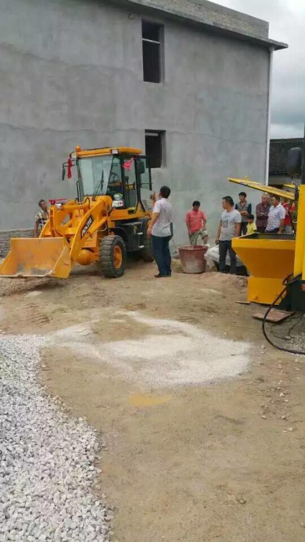 搅拌拖泵贵州册亨工地现场技术人员教学