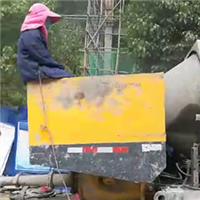 车载搅拌泵公路旁高层混凝土施工视频